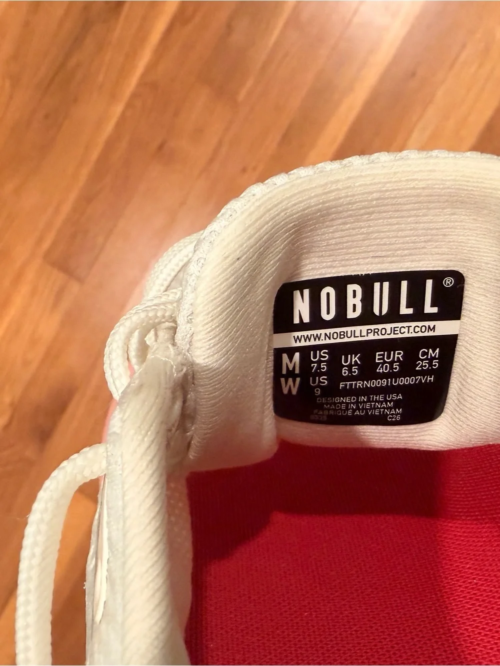 NOBULL Runner — White/Pink Sneakers, Women’s Size 9